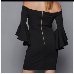 COPY - Audrey Hepburn off shoulder dress
